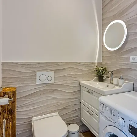 Casa Darel With Whirlpool بيت للعطل Vižinada