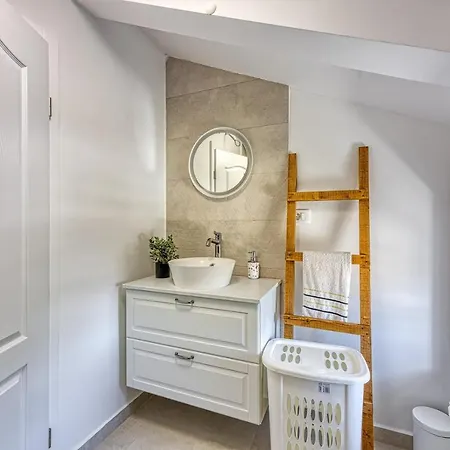 펜션 Casa Darel With Whirlpool *