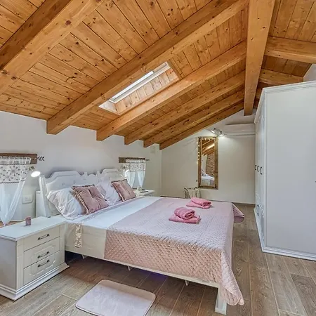 Casa Darel With Whirlpool 펜션 *