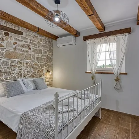 Casa Darel With Whirlpool Vizinada