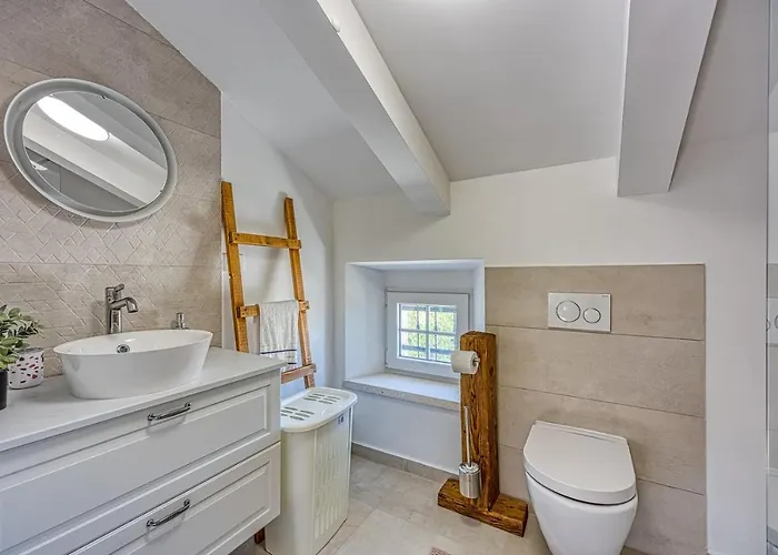 Ferienhaus Casa Darel With Whirlpool Vižinada