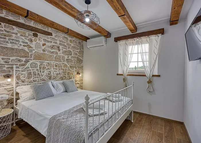 Casa Darel With Whirlpool Vižinada